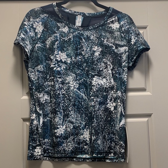 lululemon athletica Tops - Lululemon Seek the Heat SS Top